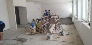 Bani pentru şcolile fără grupuri sanitare