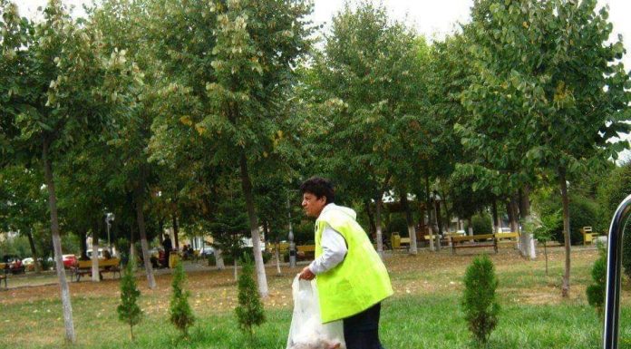 Zi de curățenie generală. Motrenii, invitați să strângă gunoaiele