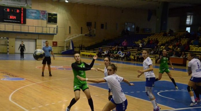 Handbalistele gorjence, învinse de lider