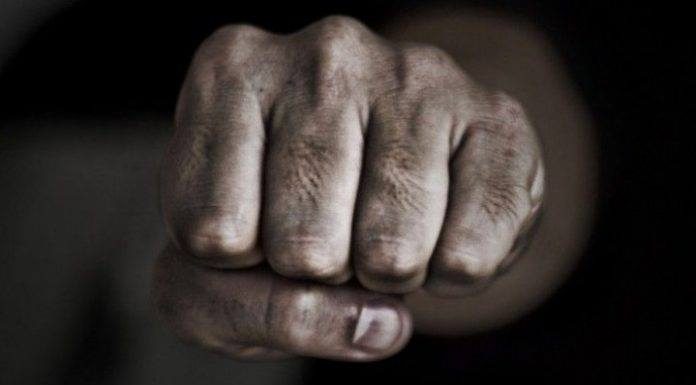 Clientul unui bar din Văgiulești, bătut