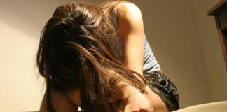 Tinerii reținuți pentru că ar fi exploatat sexual o fată de 15 ani, puși sub control judiciar