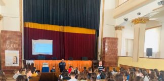 Acțiuni ale Poliției pentru prevenirea consumului de droguri, în școlile din Gorj