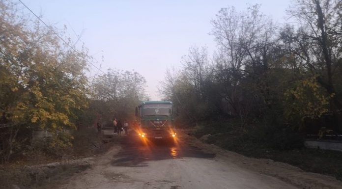 ,,Plombe” de campanie! Drumul din Câlnic Deal a intrat în modernizare