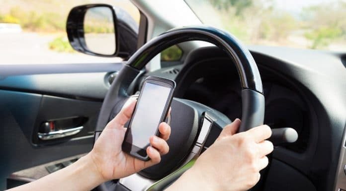 Cinci șoferi și-au pierdut permisul de conducere pentru că au vorbit la telefon la volan, în Gorj