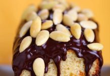 Reţeta săptămânii – Chec cu alune, ciocolată și fructe uscate