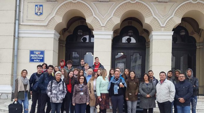 FOTO: Zeci de turiști din patru țări, în vizită la Târgu Jiu