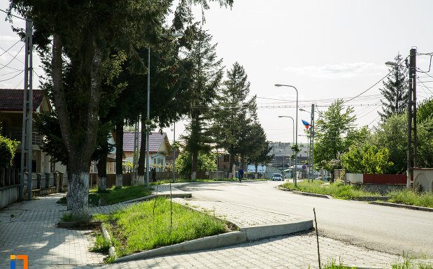 Educaţia…şi Lecţia de viaţă – Jocul de-a ,,alba-neagra” cu Anuarul Oraşului Ţicleni – «GLASUL CETĂŢII»!