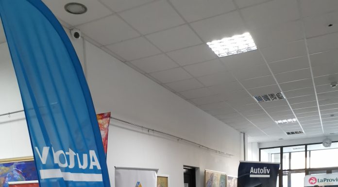 14 gorjeni, angajați pe loc la bursa de astăzi