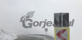 Transalpina, blocată din nou de ninsori și ceață!