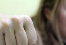 Bătaie între două tinere, într-un club din Țicleni