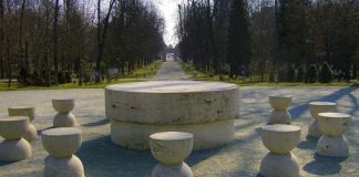 Ample manifestări la Târgu-Jiu, dedicate împlinirii a 81 de ani de la inaugurarea Ansamblului Calea Eroilor