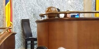 Nu vrea primari aleși în două tururi