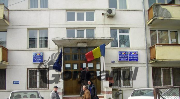 Datoriile pensionarilor au atras popriri de peste 660.000 de lei pe cupoanele de pensie