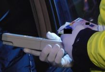 Tânăr beat și fără permis, prins la volanul mașinii unui vecin! Amândoi s-au ales cu dosar penal