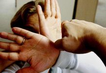 Bătaie între doi soți, în magazinul familiei