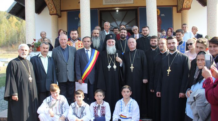 Sfântă Liturghie Arhierească la sfinţirea Bisericii din Parohia Hurezani, filia Plopu, comuna Hurezani, judeţul Gorj – ,,În biserică, simţim Mâna Cerească a Lui Dumnezeu care ne mângâie creştetul şi ne alină necazurile”!