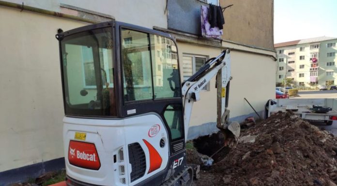 Continuă lucrările la rețelele de canalizare din Târgu-Jiu