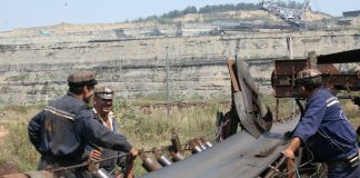 Jocurile politice amână legea pentru pensionarea minerilor