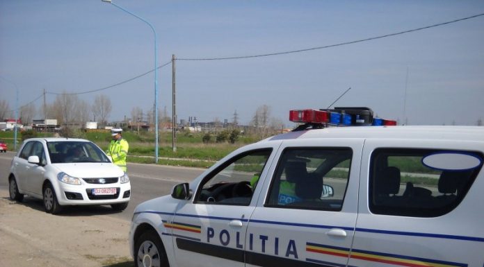Tânăr prins la volanul unui autoturism cu numere false
