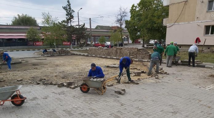 Parcare reabilitată la Motru