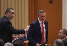 Ponta, incident la moțiune. „Du-te, mă, de aici!”