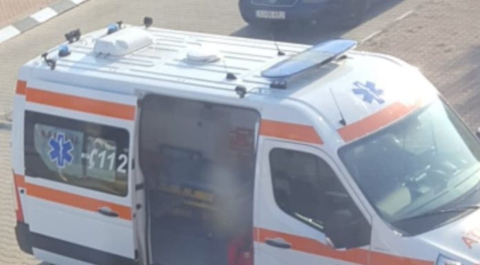 În grevă foamei de 3 zile, în fața Primăriei Motru!