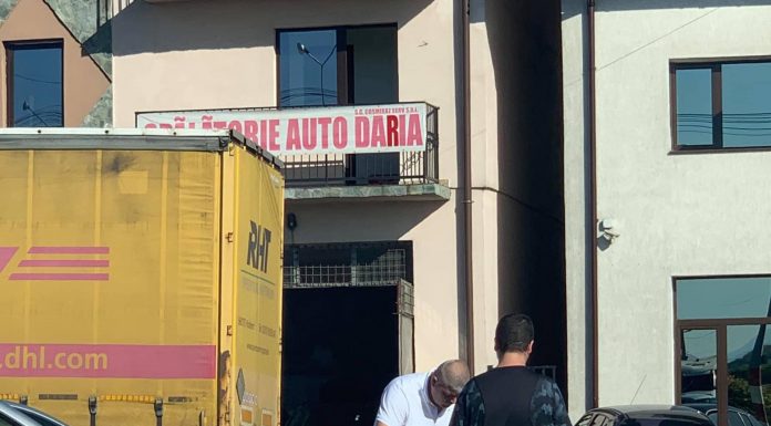 Foto: Accident la Kaufland, biciclist rănit!