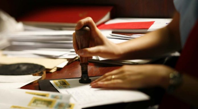 Ștampila, eliminată din instituțiile statului