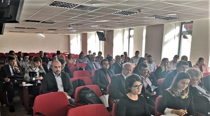 Strategia energetică, criticată dur. „Aceleași proiecte învechite”