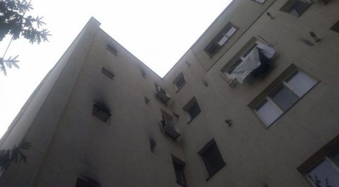 Ploaia din ultimele zile a afectat iremediabil un apartament din zona Teilor! Imobilul s-a umplut de igrasie și mucegai, iar proprietarii, de nemulțumire