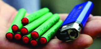 Dosar penal pentru un minor prins cu sute de petarde