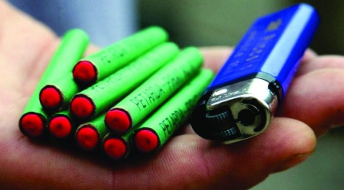 Dosar penal pentru un minor prins cu sute de petarde