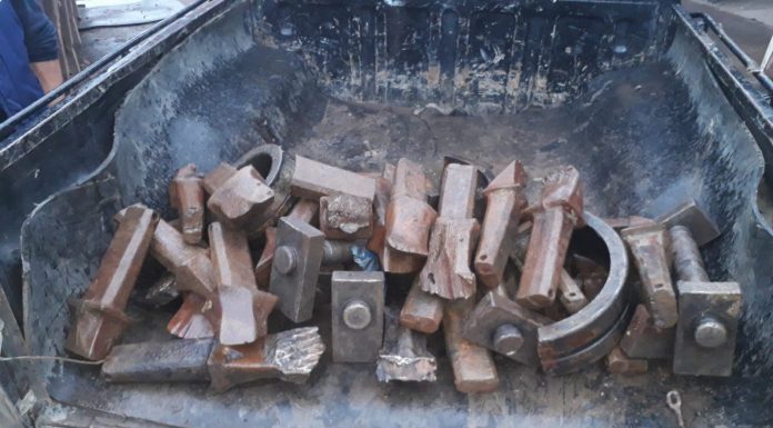 FOTO: Angajat al EMC Roșia, cercetat pentru furt