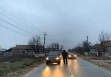 VIDEO: Consilierul liberal Banța, la un pas să fie linșat de cărăușii DEVOTAnȚI din Turburea