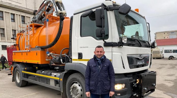 La Rovinari, debutează curăţarea subsolurilor blocurilor!