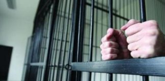 Tineri îndrăgostiți, bătuți în locuința închiriată în Târgu-Jiu