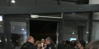 N-a dispărut coada cu sacii de votare la Sala Sporturilor