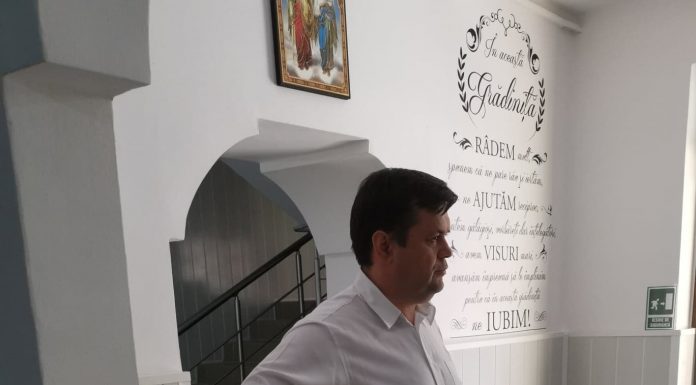 Repetiții pentru parada de 1 Decembrie fără Romanescu și Popescu!