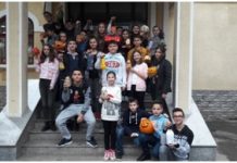 Laternenfest – Zeci de Felinare au luminat curtea Școlii Gimnaziale Alexandru Ștefulescu din Târgu-Jiu