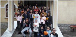 Laternenfest – Zeci de Felinare au luminat curtea Școlii Gimnaziale Alexandru Ștefulescu din Târgu-Jiu