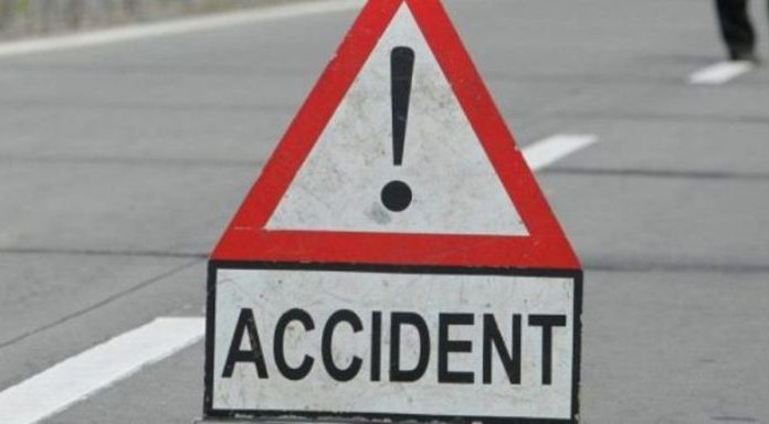 Accident la Scoarța: Două persoane au fost rănite, după impactul dintre o motocicletă şi un autoturism