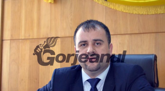 Deputatul Văcaru îi dă replica lui Simionescu: ,,L-am numit președinte la Bălănești, nu a făcut nimic, l-am înlocuit! Ruperea organizației de la Gorj nu e reală”!