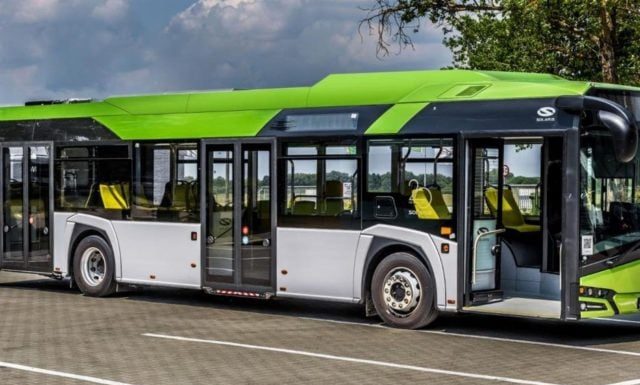 Autobuze electrice pe străzile din Bumbești-Jiu