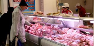 PESTA porcină se vinde LA RAFT, în Târgu-Jiu! Autoritățile se mișcă precum ochii mortului! Prefectul Rujan: Nu am fost informat! Călescu, încă în funcție!