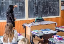 Anul şcolar s-ar putea prelungi cu o săptămână