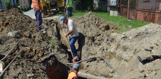 Gaze și canalizare pentru localnicii din Scoarța