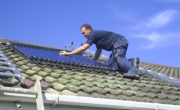 Programul de instalare a sistemelor fotovoltaice, prelungit până la 13 decembrie