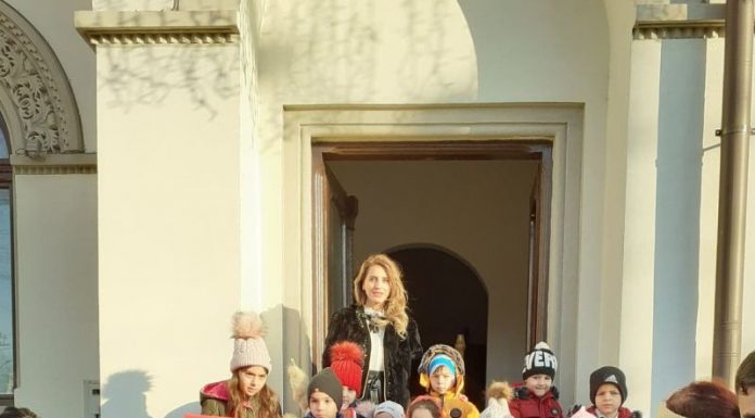 Preşcolarii Grădiniţei Nr. 31 Târgu-Jiu au pornit la colindat!