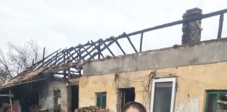 Le-a ars casa în plină iarnă
