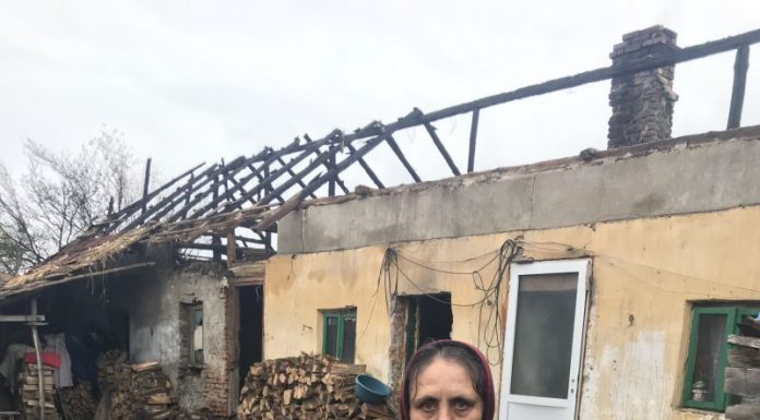 Le-a ars casa în plină iarnă